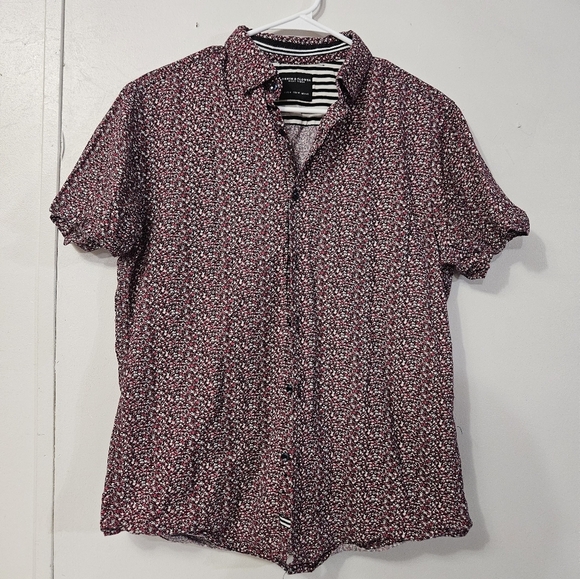 Denim And Flower Ricky Singh Floral Mens Button Down Short Sleeve Shirt! - Picture 1 of 5